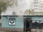 В центре Ростова загорелось кафе «Лангет»