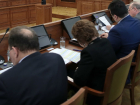 В Ростовской области принято решение поднять зарплату чиновникам