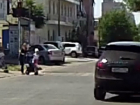 Несущийся на красный лихач на «Порше»  попал на видео в Ростове