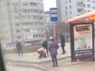Жестокая драка в Ростове-на-Дону с равнодушными наблюдателями попала на видео