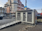 Жители Ростова пожаловались на уличные туалеты, которые принимают оплату, но попасть в них нельзя