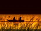 В Таганрогском заливе во время ночной рыбалки спасли ростовчанина на резиновой лодке 