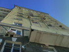 "Бомбардировка" огромными кусками бетона произошла на Большой Садовой в Ростове