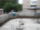 Строящийся на месте сквера магазин угрожает разрушить дом в Ростове