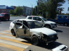 Иномарка превратилась в груду металла после жесткого тарана «автогонщика» на дороге Ростова