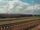 Отправляющийся поезд «отрезал» женщине ногу в Ростовской области