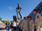 Премьер-министр Японии хочет добиться демонтажа памятника Русскому солдату, отлитому в Батайске