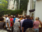 Беспросветная очередь в Водоканал шокировала ростовчан на видео