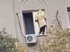 Из окна дома в центре Ростова-на-Дону выпала женщина