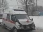 Фельдшер и водитель скорой помощи получили травмы в массовом лобовом ДТП в Ростове