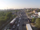 Жители ЗЖМ и микрорайона Военвед в Ростове провели в пробке несколько часов