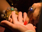 Пронырливая жительница Ростовской области магическим способом обвела "вокруг пальца" восьмерых дончан 