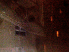 Штормовой ветер оборвал бетонный балкон многоэтажки прямо на головы прохожим в Ростове
