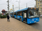 В Ростове через пять дней после запуска вышел из строя автобус-гармошка