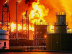 Площадь пожара на нефтебазе в Пролетарске увеличилась до 10 тыс. кв. метров