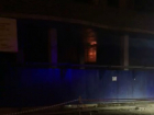 Ночью в Ростове вспыхнула ярким пламенем стройка