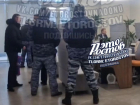Пьяный мужчина с ножом ворвался в отделение банка в центре Ростова 