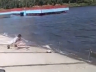 Сногсшибательный улов едва не ускользнул от рыбака на водоеме Ростова и попал на видео 
