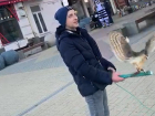 Неадекватное поведение мужчины с совой в центре Ростова попало на видео