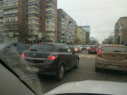 Сломанный светофор намертво сковал движение и спровоцировал автомобильную анархию в центре Ростова