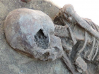Загадочный скелет древней аристократки с вытянутой головой откопали в центре Ростова