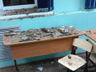 Ученики выбирались из-под рухнувшего потолка в школе Ростова