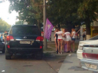 Разгуливающие топлес и «ноглес» сексапильные красотки в центре Ростова возмутили горожан на видео
