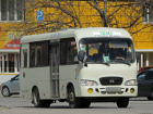 Беспрестанно курящий водитель автобуса выгонял недовольных пассажиров из салона в Ростове
