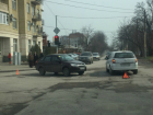 Монахини на белой иномарке попали в ДТП на перекрестке в Ростовской области