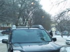 В Ростове Mercedes, скрываясь от погони, протаранил два припаркованных автомобиля