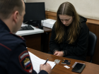 Хотела легких денег: подросток из Ростова оформила карту на себя для мошенников и попала под уголовку  