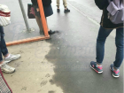 Молодые "высокие модники" на остановке вызвали горячие эмоции жителей Ростова