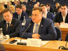 Устраивал приемы граждан и поздравлял школьников депутат гордумы Ростова Максим Колесников