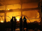 Работников мясокомбината в Ростове экстренно эвакуировали из-за пожара в цеху