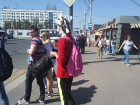 Молодая дама с «пакетной» космической прической стала невольной звездой интернета в Ростове