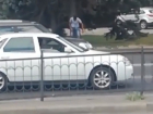 Ставший жертвой безумного пятничного угара мужчина попал на видео в Ростове