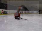 Жительница Ростова по просьбе своей дочери с аутизмом создала хоккейную секцию