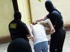 Профессионального «закладчика» наркотиков поймали с поличным на улице в Ростовской области