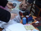 Захват в Ростове банды по легализации мигрантов с женщиной из Средней Азии сняли на видео