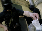 Сеть по распространению наркотиков через Интернет создали в Волгограде три наркодилера из Ростова