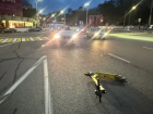 17-летний подросток на электросамокате влетел в люксовую BMW в центре Ростова и попал в больницу