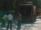 Перебегавшая дорогу женщина погибла под колесами мусоровоза под Ростовом