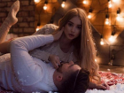 Три красавицы-блондинки Ростова показали себя на откровенных фото в романтической обстановке с мужчинами 