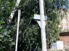 Скрытые хитрые знаки «вынуждают» автолюбителей нарушать ПДД на перекрестке Ростова