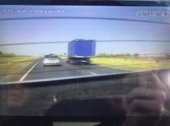 Сотрудники ДПС помогли спасти человека в Ростовской области