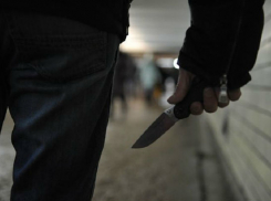 Вооруженный ножом рецидивист ограбил прохожего в Ростове