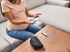 Минздрав Ростовской области закупит на 45 млн рублей глюкометры для беременных