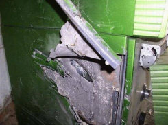 Из банкомата в Тарасовском районе украли 500 тысяч рублей