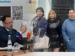 Власти Ростова объявили о выкупе почти всех квартир в аварийном доме на Кривошлыковском