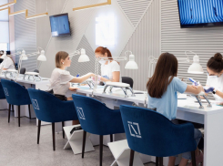 В Ростове федеральная сеть студий маникюра ищет мастера с зарплатой от 80 000 тысяч рублей